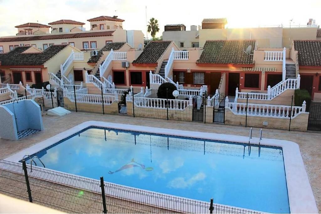 Ferienwohnung Torrevieja : Appart 1St Floor With Pool View Exterior foto
