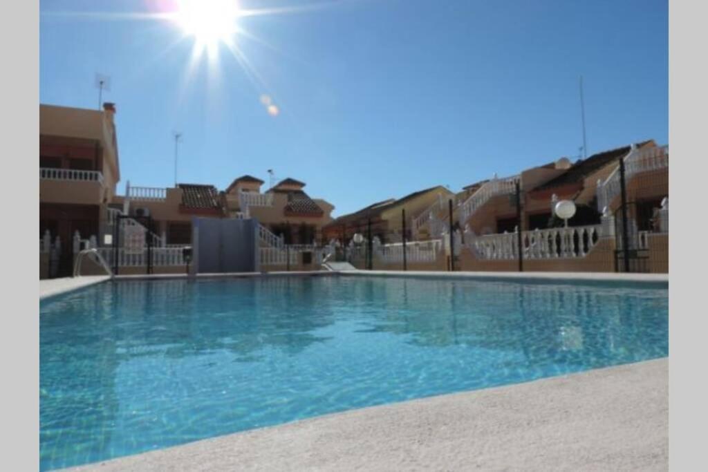 Ferienwohnung Torrevieja : Appart 1St Floor With Pool View Exterior foto